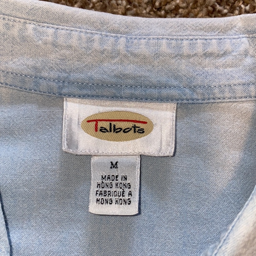 Talbots embroidered light denim button-down (M) - Picture 3 of 10